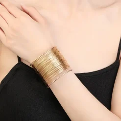 Μοντέρνο Βραχιόλι Χειροπέδα (Cuff) Πολλαπλών Λωρίδων - Χρυσό & Ασημένιο