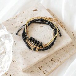 Σετ Βραχιόλια με Μαύρες Χάντρες & Χρυσές/Ασημί Λεπτομέρειες - 4 Τεμάχια