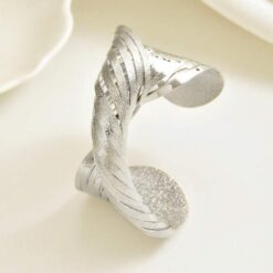 Μοντέρνο Βραχιόλι (Cuff Bracelet) με Κυματιστό Σχέδιο - Χρυσό & Ασημί
