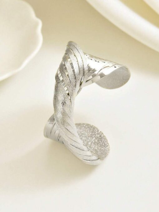 Μοντέρνο Βραχιόλι (Cuff Bracelet) με Κυματιστό Σχέδιο - Χρυσό & Ασημί