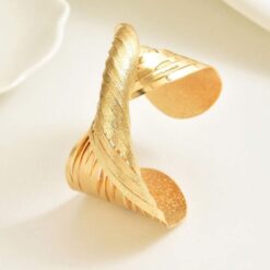 Μοντέρνο Βραχιόλι (Cuff Bracelet) με Κυματιστό Σχέδιο - Χρυσό & Ασημί