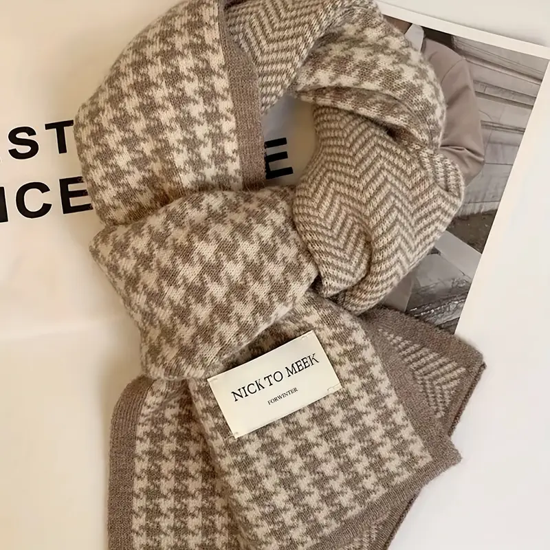 Μάλλινο Κασκόλ με Δίχρωμο Πλεκτό Houndstooth και Ψαροκόκαλο - Χειμωνιάτικη Ζεστασιά & Στυλ