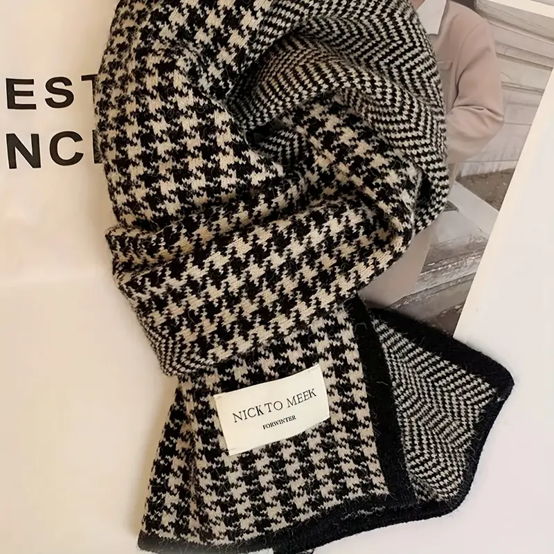 Μάλλινο Κασκόλ με Δίχρωμο Πλεκτό Houndstooth και Ψαροκόκαλο - Χειμωνιάτικη Ζεστασιά & Στυλ