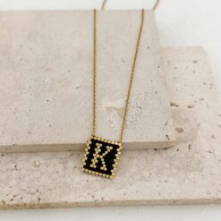 Κολιέ με Αρχικό Γράμμα K – Χειροποίητο με Επιχρύσωση