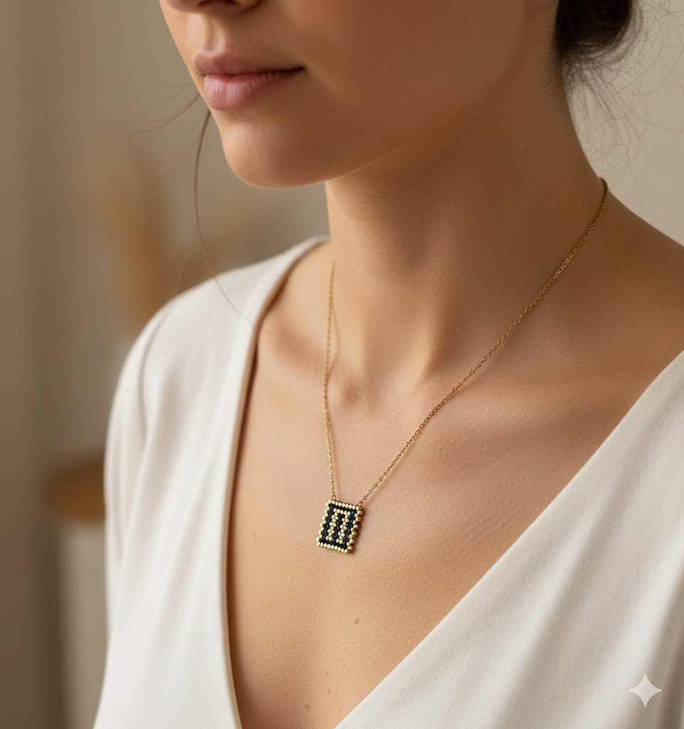 Κολιέ με Αρχικό Γράμμα Π – Χειροποίητο με Επιχρύσωση