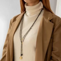 Μακρύ Κολιέ Lariat από Μαύρες Χάντρες με Χρυσή Καρδιά