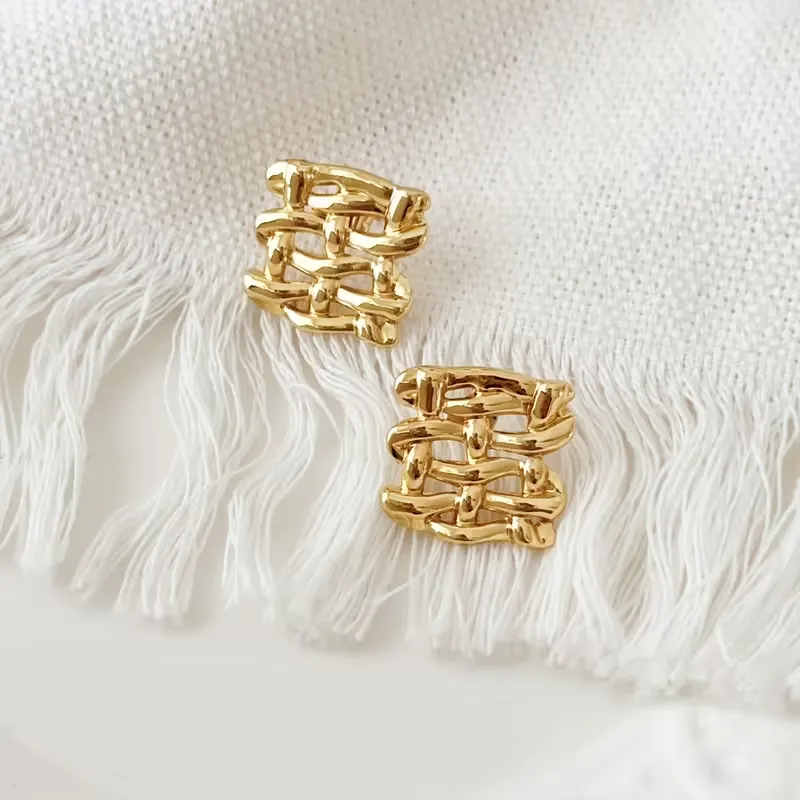 Χρυσά Σκουλαρίκια Καρό Πλέξη