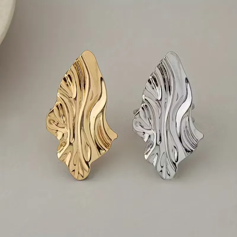 Σετ Δαχτυλίδια Statement με Κυματιστή Υφή | Ρυθμιζόμενα, Μεταλλικά, Ρευστό Σχέδιο | Χρυσό & Ασημί