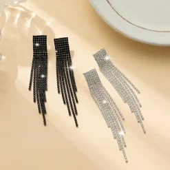 Μακριά Σκουλαρίκια με Στρας – Για Λαμπερές Εμφανίσεις