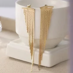 Χρυσά Μακριά Σκουλαρίκια με Αλυσίδες και Καμπύλη Μπάρα