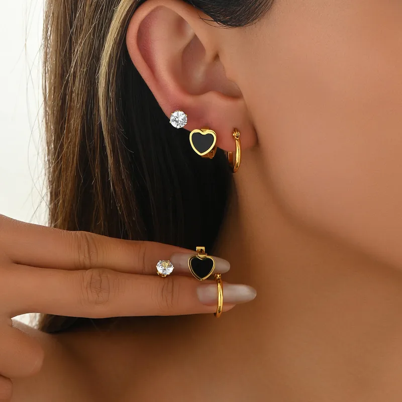 Γυναικεία σκουλαρίκια από ανοξείδωτο ατσάλι σε σχέδιο καρδιά minimal styl