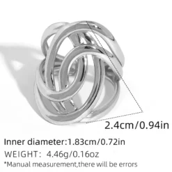 Εντυπωσιακό γυναικείο statement δαχτυλίδι από χρυσό ανοξείδωτο ατσάλι 18K με ανάγλυφο γεωμετρικό μοτίβο