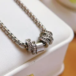 Γυναικείο αδιάβροχο κολιέ από ατσάλι με διαμαντάκι που δεν μαυρίζει