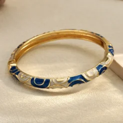 Vintage bohemian γυναικείο βραχιόλι χειροπέδα με γεωμετρικό σχέδιο και σμάλτο σε χρυσό χρώμα