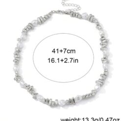 Γυναικείο κολιέ με λευκά μαργαριτάρια baroque και ασημί ακανόνιστες χάντρες διαστάσεις