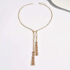Χρυσό γυναικείο κολιέ γραβάτα με μακριές φούντες και λευκές πέρλες