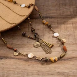 Μακρύ διπλό γυναικείο κολιέ σε boho στυλ με φυσικές καφέ και πορτοκαλί πέτρες, από το Chicbee.gr