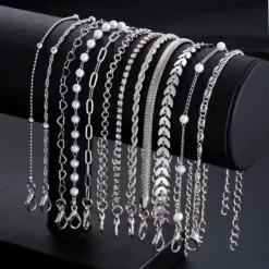 Σετ Γυναικεία Βραχιόλια Layering με Πέρλες & Στρας (12 Τεμάχια) ασημι
